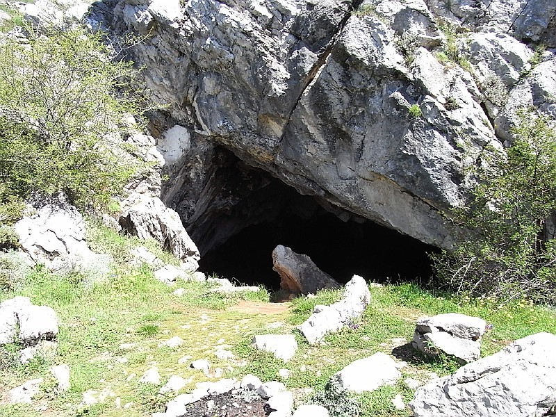 R0010078.JPG - Day 2: The entrance to the Corycian Cave