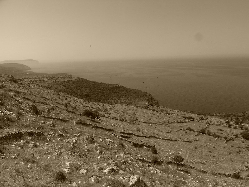 R0011490.JPG - Day 5: Looking out to sea near Aeropolis 4